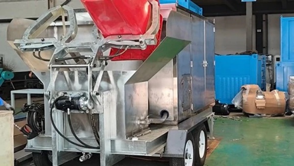 Automatic Wheelie Bin Cleaning Machine