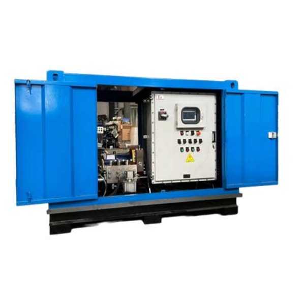 Automated reactor cleaning machine with 360 degree high pressure water washing system for chemical reactor tank descaling