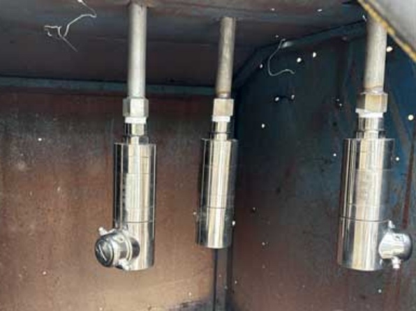 3D rotary reactor cleaning nozzle