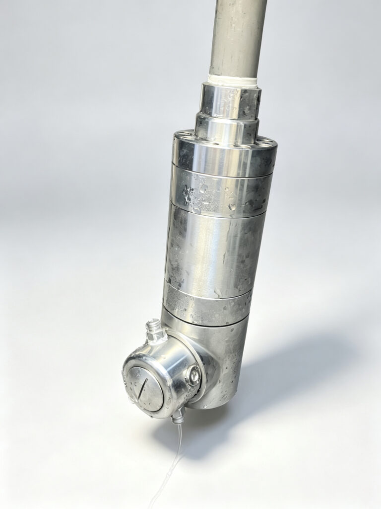 3D rotary reactor cleaning nozzle